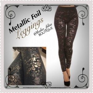 Metallic Foil Print Black Fleece Lined Leggings Warm NWT NEW